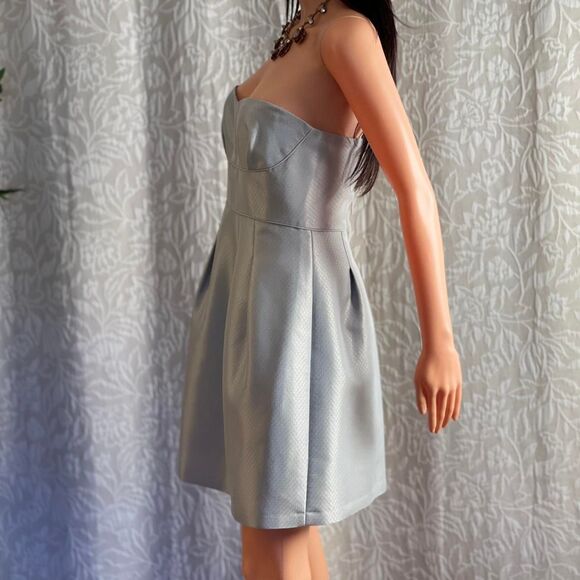 Vintage Y2K BCBGMAXAZRIA Metallic Silver Gray Strapless Prom Cocktail Dress 6 - Picture 5 of 7